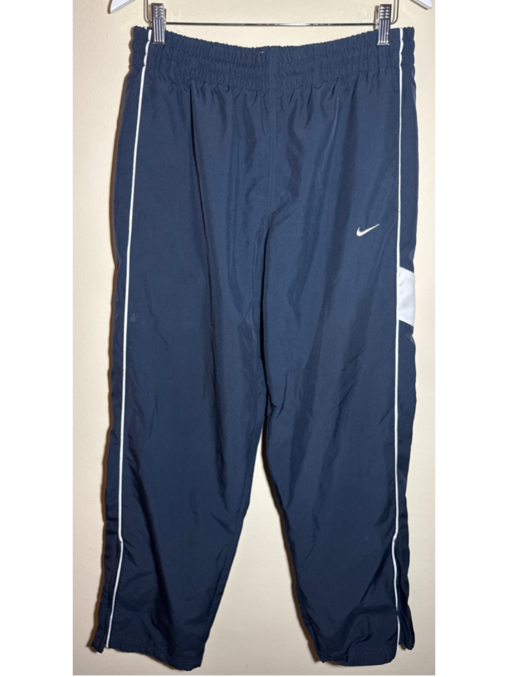 Nike Navy Blue and White Athletic Jogger Pants Size L. 32” inseam